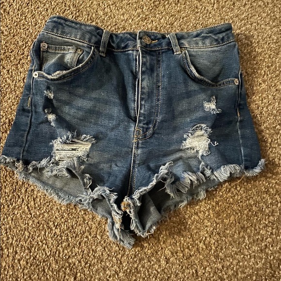 jean shorts 0-2 - Picture 2 of 3